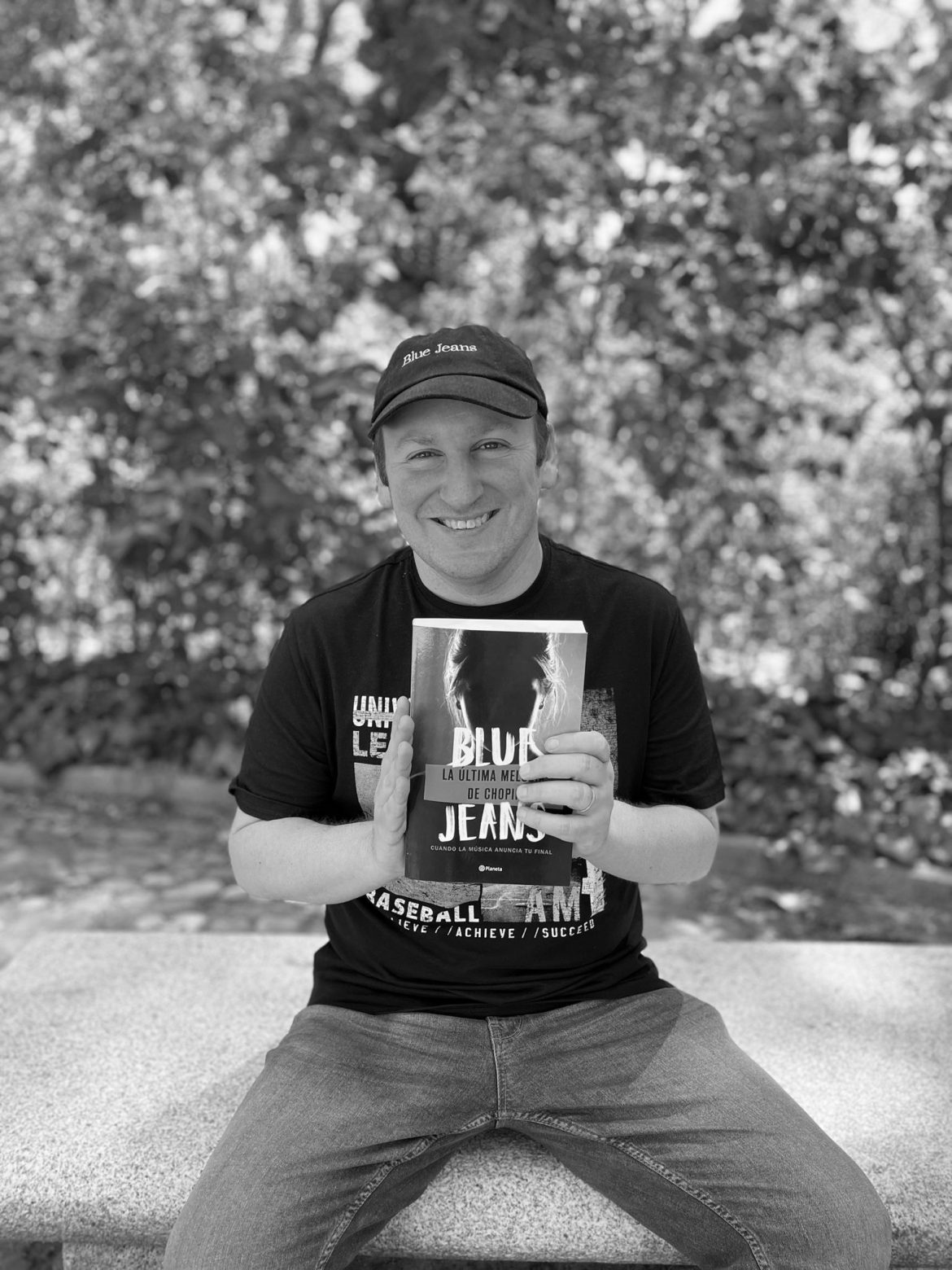 Francisco de Paula, un referente en la literatura juvenil Francisco-Paula-BlueJeans-Creatividad-Activa